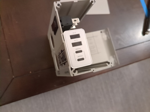 2024-10-28-01-10-12-113